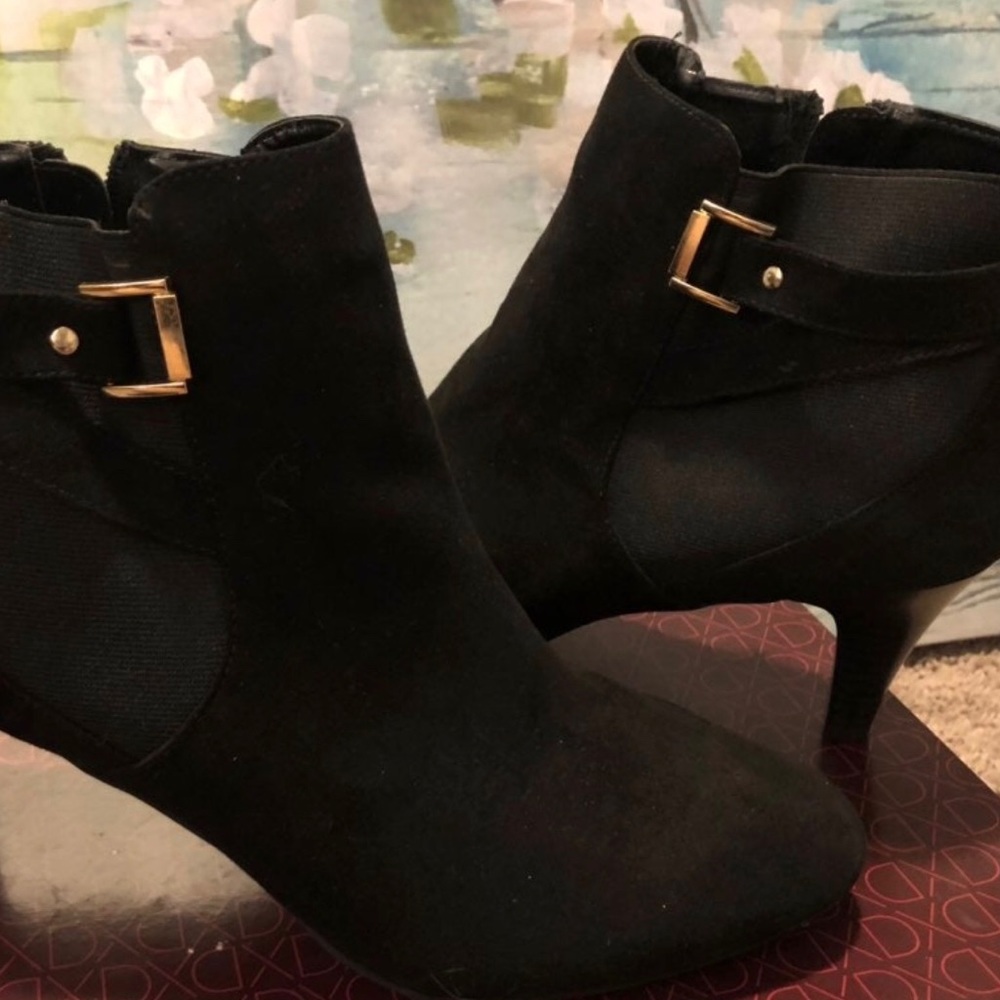 DexFlex Comfort Women's Black Ankle Boot 8 1/2